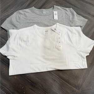 GAP Women’s Tee Shirt 2 Pack Medium NWT